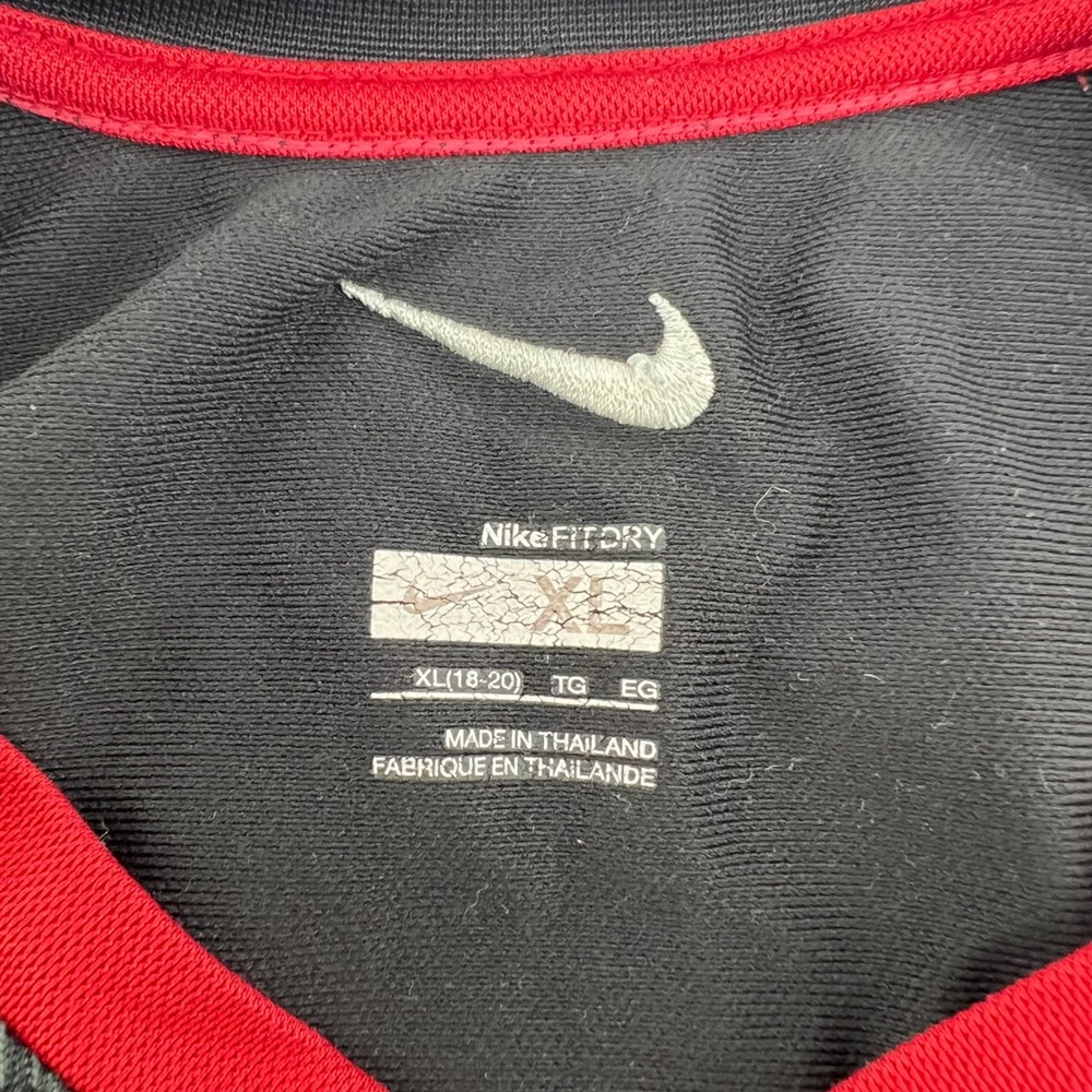 Nike LeBron James Basketball Jersey‎ Tank Top Black Red Youth XL 18-20 - Picture 11 of 13